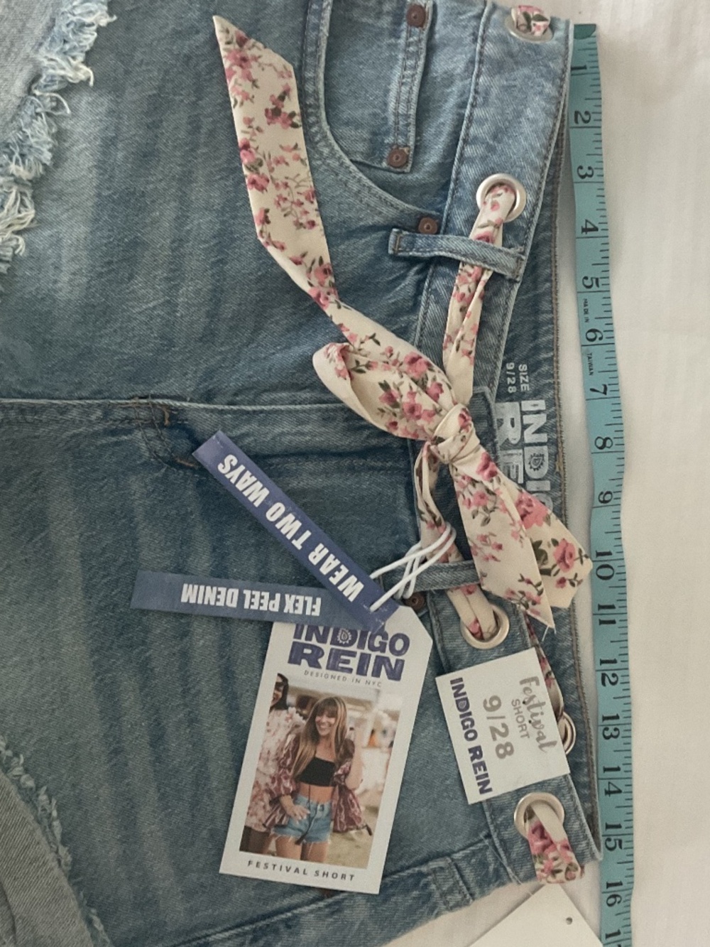 NWT Indigo Rein Festival Jean shorts 9/28